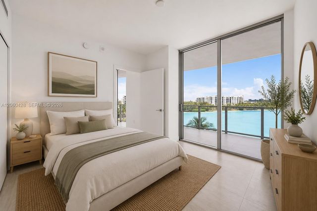 2411 Laguna Circle 306, Miami, FL 33181