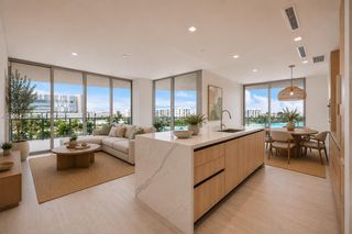 2411 Laguna Circle 306, Miami, FL 33181