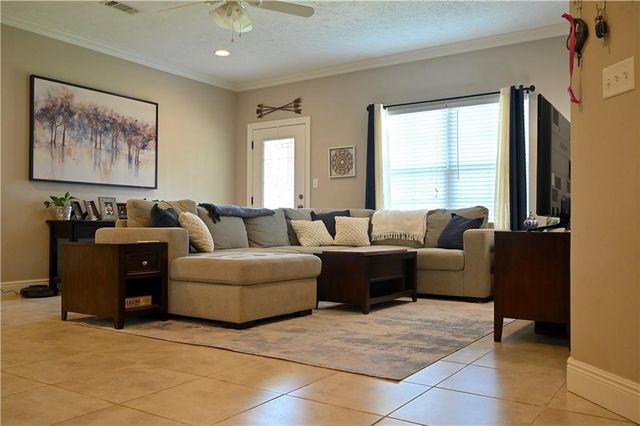 1040 JENNIFERS Place, Pineville, LA 71360