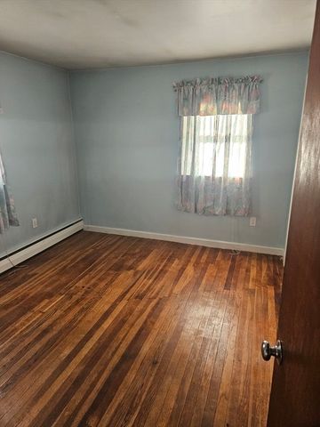 45 Pinewood Ave., Billerica, MA 01821