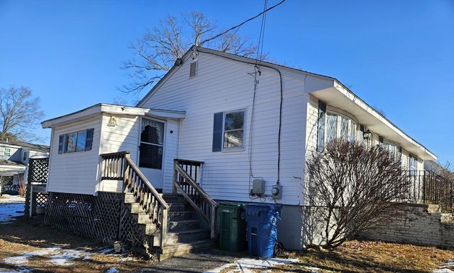 45 Pinewood Ave., Billerica, MA 01821