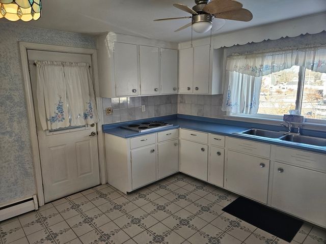 45 Pinewood Ave., Billerica, MA 01821