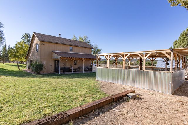 825 N HORSEMANS DR, Dammeron Valley, UT 84783
