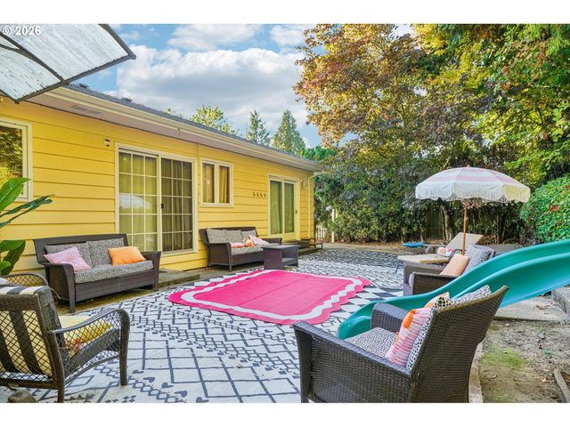 2300 Sw SEYMOUR Dr, Portland, OR 97239