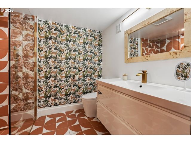 2300 Sw SEYMOUR Dr, Portland, OR 97239
