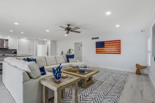 1710 S Ocean Boulevard 4-2, Delray Beach, FL 33483