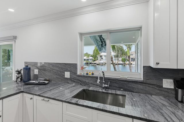1710 S Ocean Boulevard 4-2, Delray Beach, FL 33483