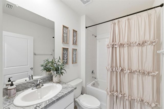 8210 DOLPHIN BLUFF BOULEVARD, Wesley Chapel, FL 33545