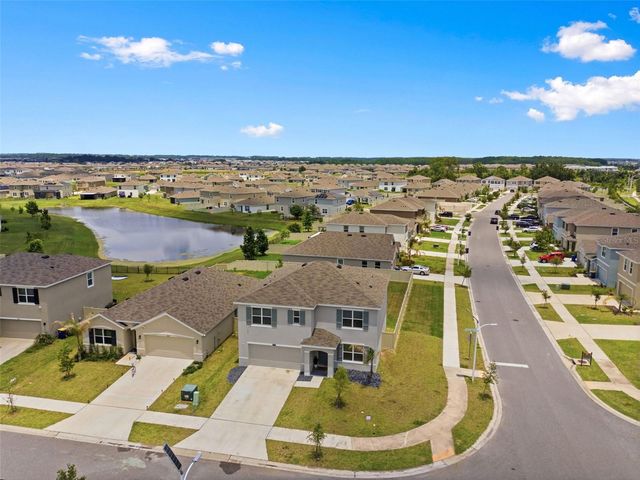 8210 DOLPHIN BLUFF BOULEVARD, Wesley Chapel, FL 33545