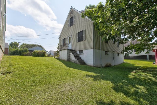 215 Cecil Avenue, Owingsville, KY 40360