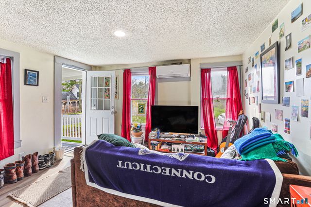 7 Tolland Turnpike, Willington, CT 06279