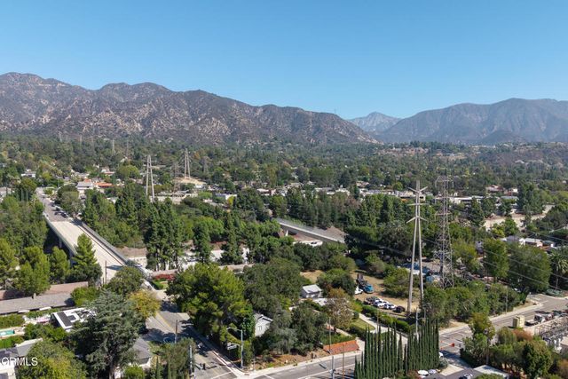 1525 Verdugo Boulevard, La Canada Flintridge, CA 91011