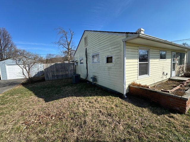 705 Richardson Drive, Middletown, OH 45042