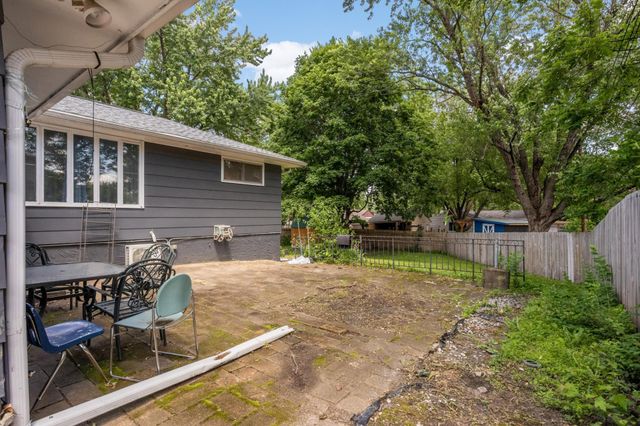 5306 Pennsylvania Avenue N, New Hope, MN 55428