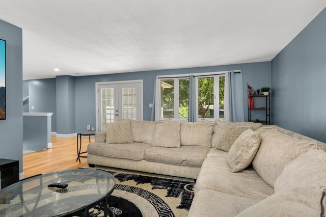 5306 Pennsylvania Avenue N, New Hope, MN 55428