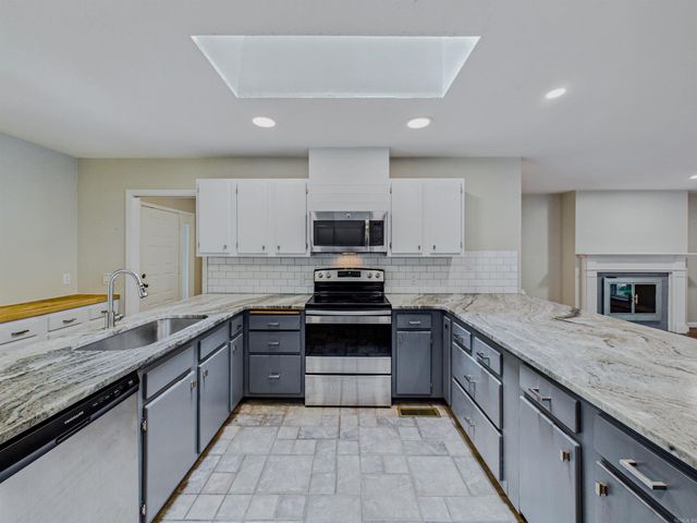 6 Castellon Drive, Hot Springs Village, AR 71909