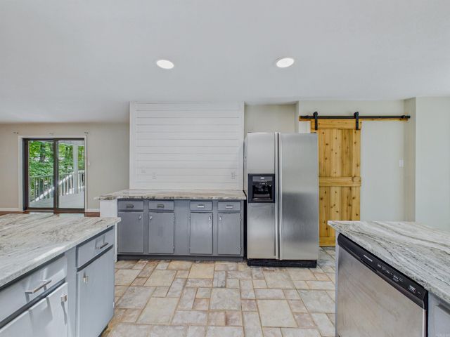6 Castellon Drive, Hot Springs Village, AR 71909