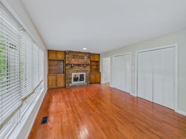 6 Castellon Drive, Hot Springs Village, AR 71909