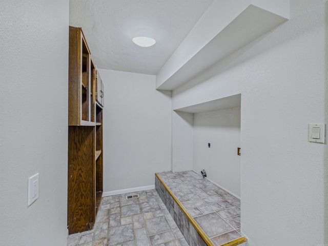 6 Castellon Drive, Hot Springs Village, AR 71909