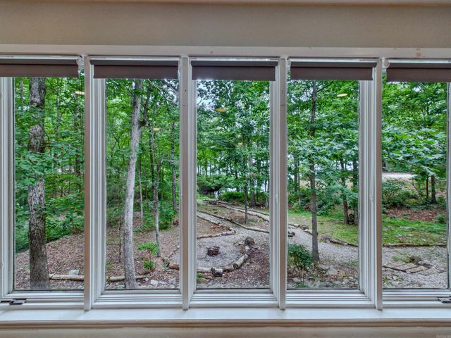 6 Castellon Drive, Hot Springs Village, AR 71909