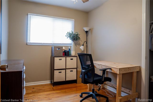 1465 N Pontiac Trail, Walled Lake, MI 48390