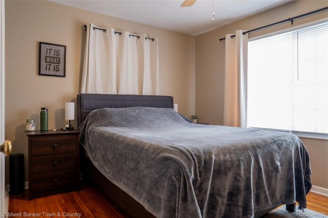 1465 N Pontiac Trail, Walled Lake, MI 48390