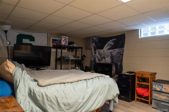 1465 N Pontiac Trail, Walled Lake, MI 48390