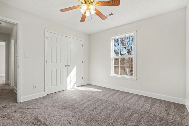 381 Split Oak Lane, Inman, SC 29349