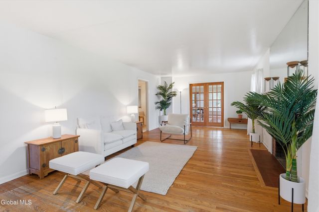 5 Rosemont Street, Albany, NY 12203