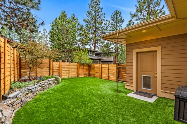 2323 NW High Lakes Loop, Bend, OR 97703