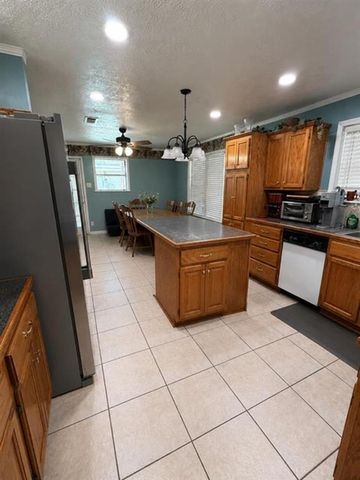 4128 Harvard Street, Lake Charles, LA 70605