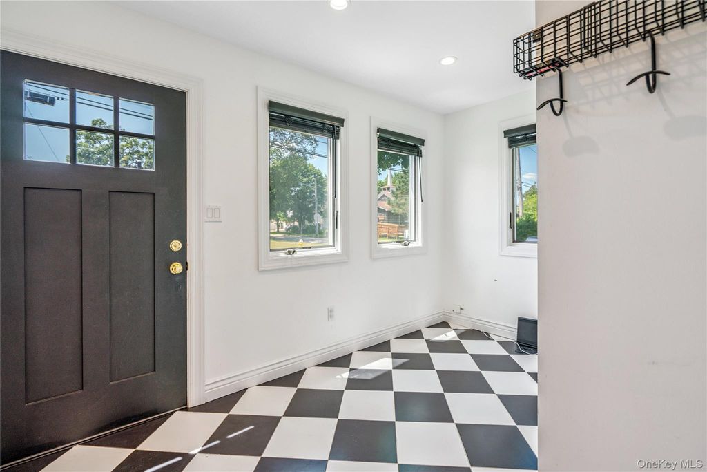 55 Cleveland Street, Patchogue, NY 11772 — photo 5
