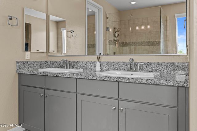 21978 N 100TH Avenue, Peoria, AZ 85383