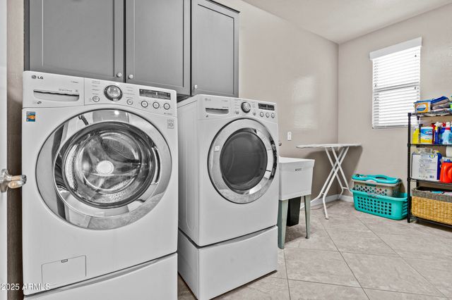 21978 N 100TH Avenue, Peoria, AZ 85383