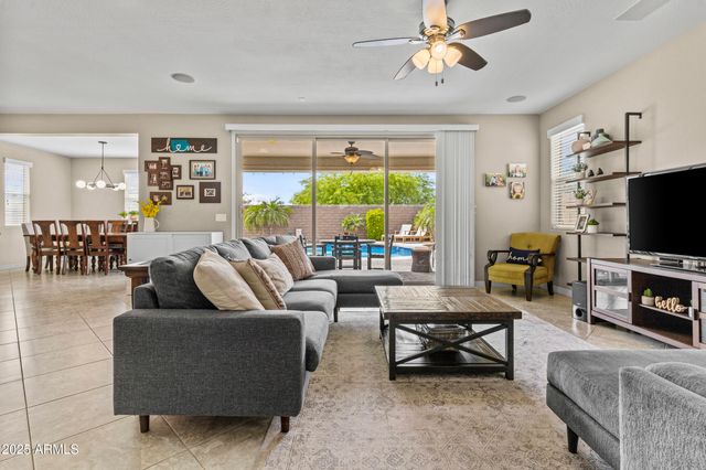 21978 N 100TH Avenue, Peoria, AZ 85383