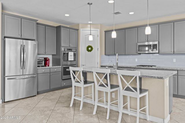 21978 N 100TH Avenue, Peoria, AZ 85383