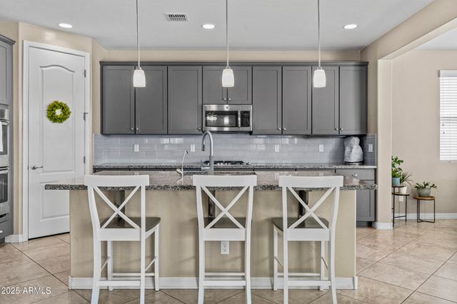 21978 N 100TH Avenue, Peoria, AZ 85383