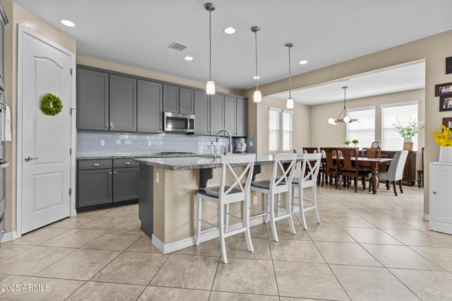 21978 N 100TH Avenue, Peoria, AZ 85383