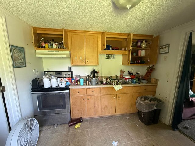 584 W State Line Road, Rossville, GA 30741