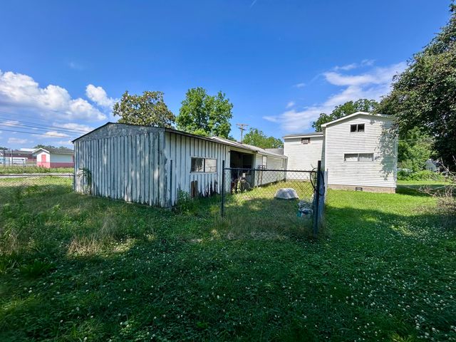 584 W State Line Road, Rossville, GA 30741