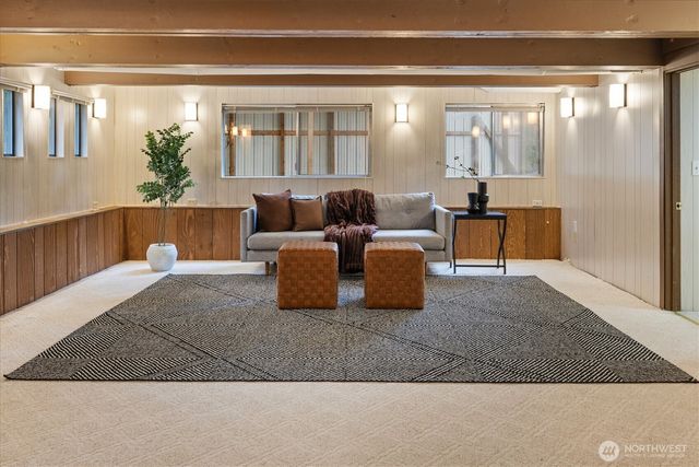 8948 133rd Avenue SE, Newcastle, WA 98059