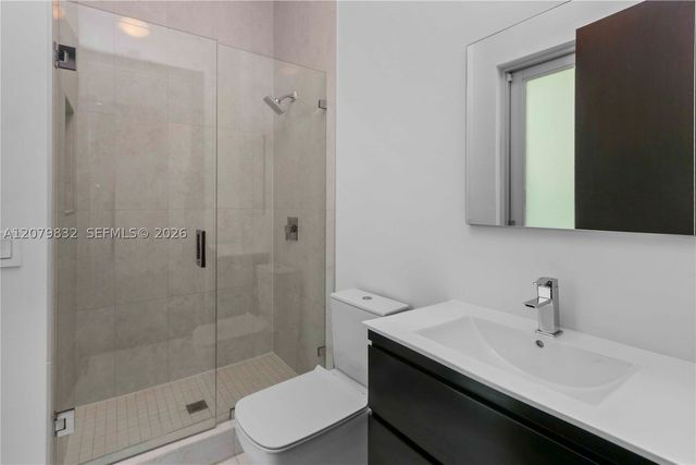 8249 NW 34th Dr, Doral, FL 33122