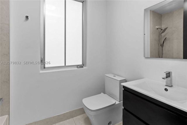 8249 NW 34th Dr, Doral, FL 33122