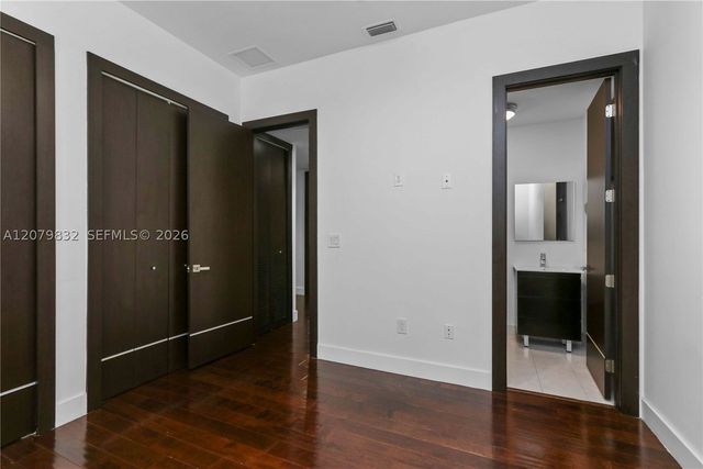 8249 NW 34th Dr, Doral, FL 33122