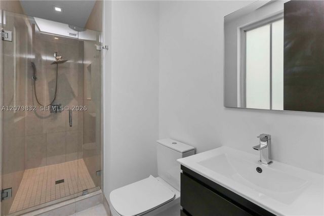 8249 NW 34th Dr, Doral, FL 33122