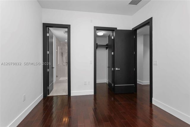 8249 NW 34th Dr, Doral, FL 33122