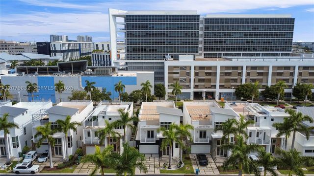 8249 NW 34th Dr, Doral, FL 33122