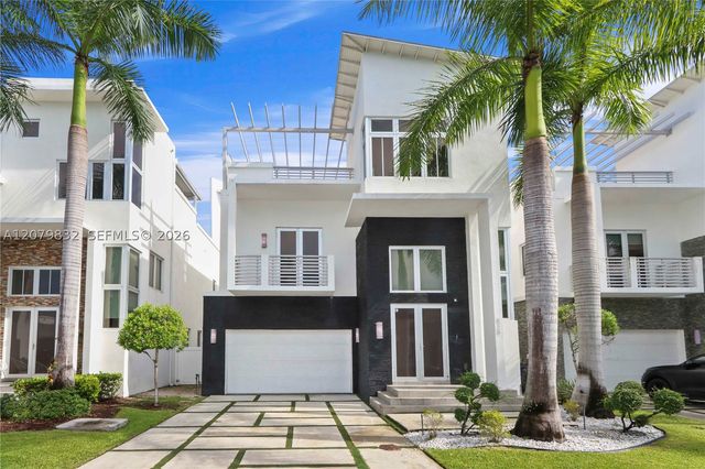 8249 NW 34th Dr, Doral, FL 33122