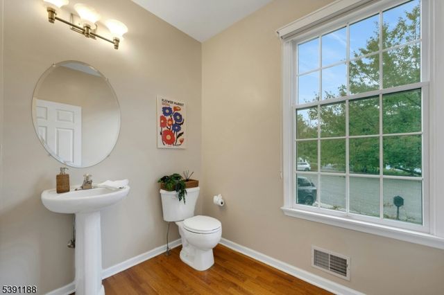 6 Allsop Ct, West Orange Twp., NJ 07052