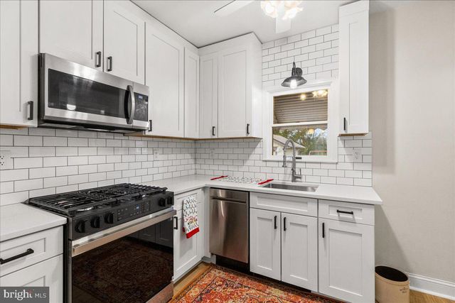 21 HEATHCOTE BROOK ROAD, Kingston, NJ 08528